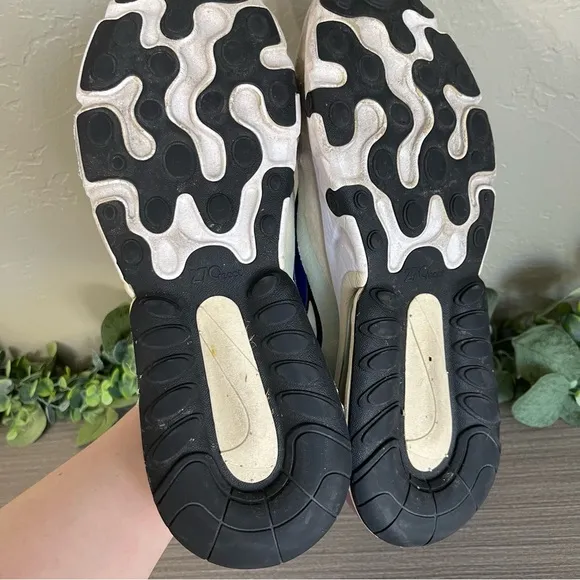 Nike Women’s Air Max 270 React 'Fossil Shoes Sneakers Size 9