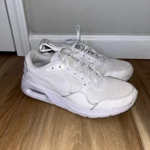 Nike Women’s Air Max White Size 8.5