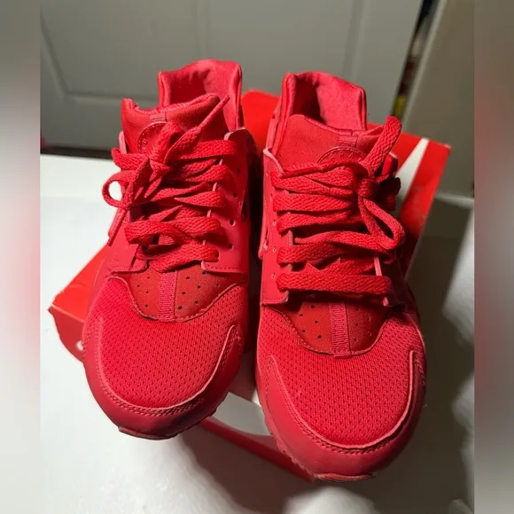 Nike Women’s Red Huarache Run Shoes