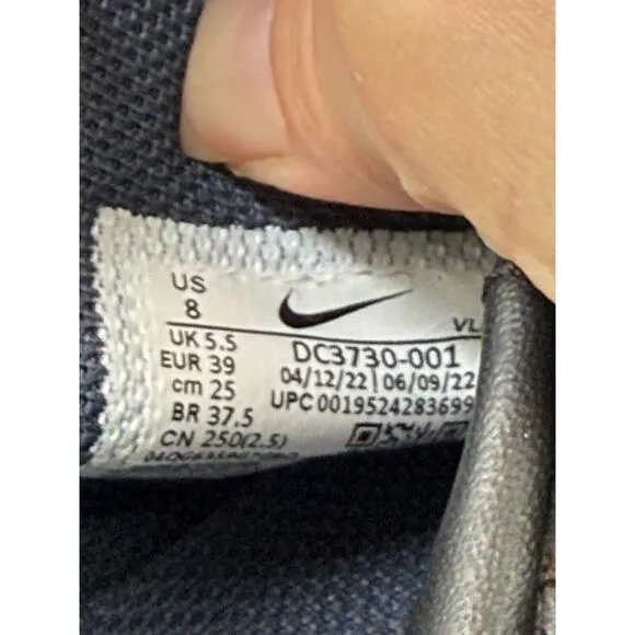 Nike Women’s Running Shoes Zoom Winflo 8 Shield Size 8