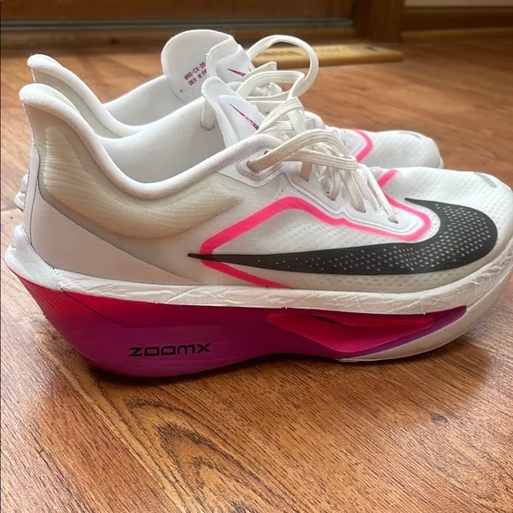 Nike Women's vaporfly size 8.5