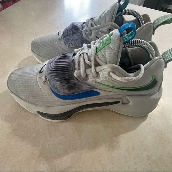 Nike Zoom Freak 3 gray fog max shoes size 7 men’s green
