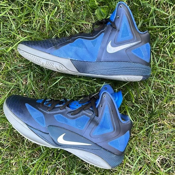 Nike zoom Hyperfuse‎ basket ball shoes men’s size 11 blue