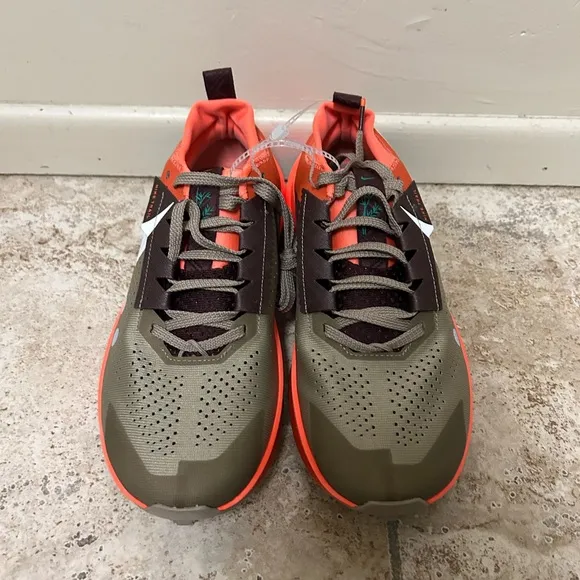 Nike ZoomX Zegama Trail 2 Men's Size 8.5 Tan Orange Athletic Shoes HQ3768 200