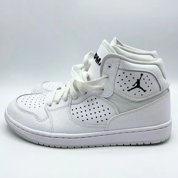 Nike Access White men’s basketball shoes - size 8
