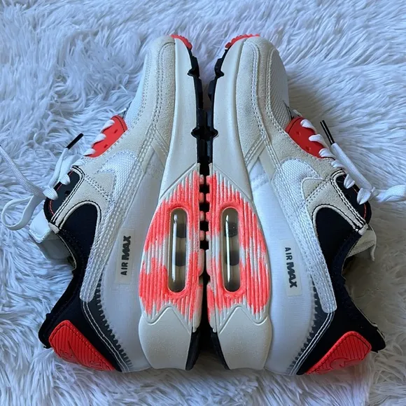 NikeAir Max III Premium in White/Bright Crimson