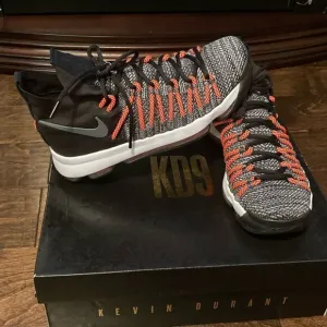 Nike KD 9 Elite, Black/White Dark Basketball Shoes Men’s Size: 7