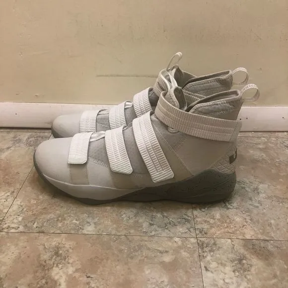 Nike Lebron Soldier XI SFG Light Bone shoes‎ Men’s Size 18