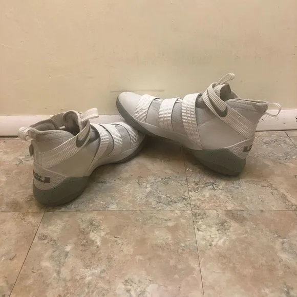 Nike Lebron Soldier XI SFG Light Bone shoes‎ Men’s Size 18