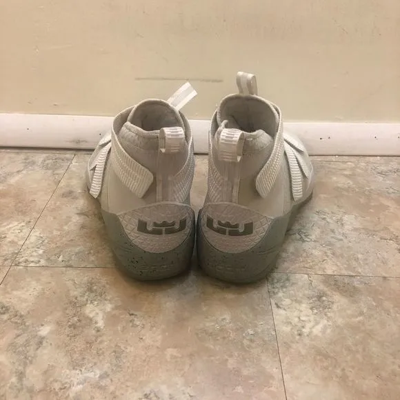 Nike Lebron Soldier XI SFG Light Bone shoes‎ Men’s Size 18