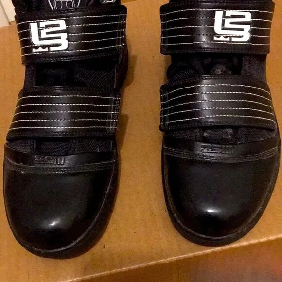 Nike Zoom Soldier 3 shoes