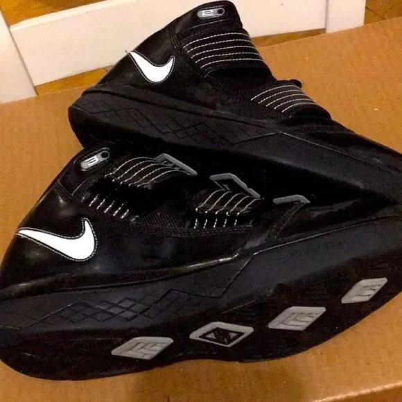 Nike Zoom Soldier 3 shoes
