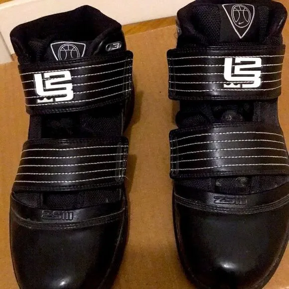 Nike Zoom Soldier 3 shoes