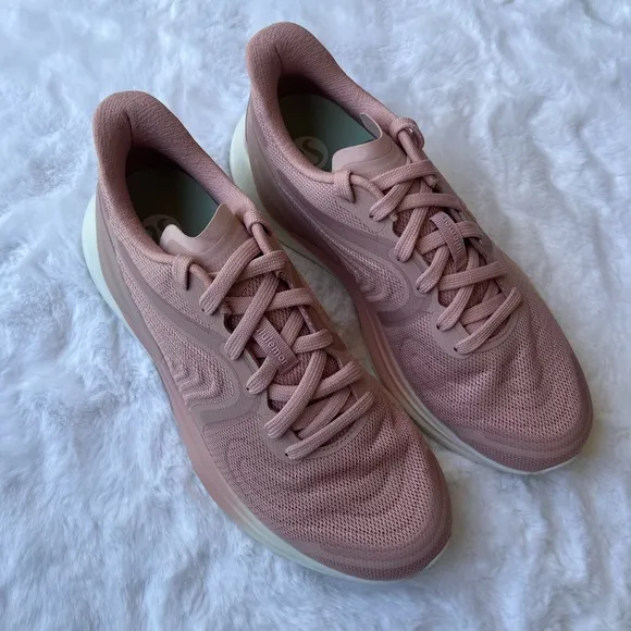 NIP Women’s Lululemon Blissfeel 2 Running Shoes