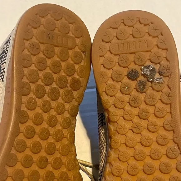 Nobull shoes women’s size 7.5‎ tan black pre-owned condition