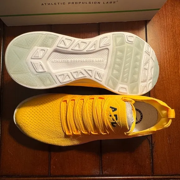 NWB - APL Women's TechLoom Breeze Marigold/White Running Shoes - Size 10