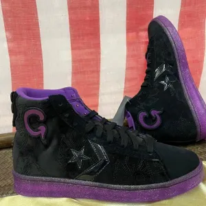 NWB Converse 1pc unisex black shoes