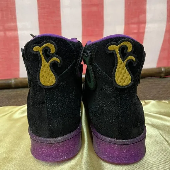 NWB Converse 1pc unisex black shoes