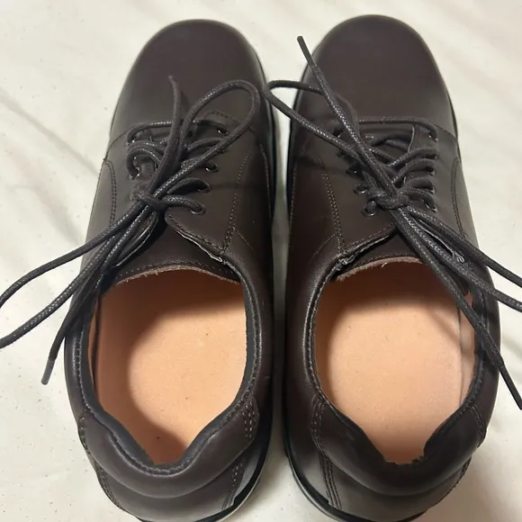 NWOB Apex Ambulator Oxford Men’s shoes 11.5M 1271M