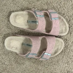 NWOT Birkenstock shoes
