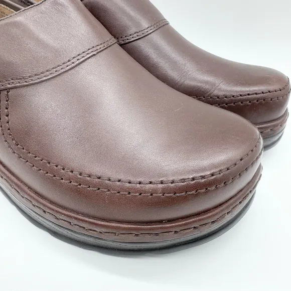 NWOT Klogs Womens Sonora Work Clog Brown Leather Non-Slip Classic Comfort Size 9