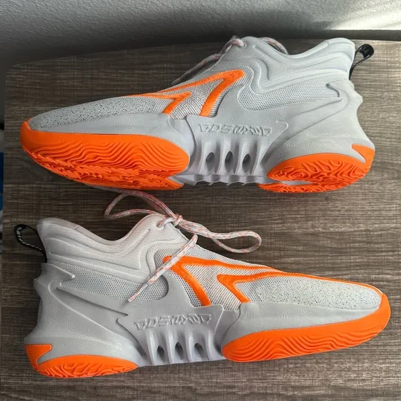 NWOT Nike Gray Cosmic Unity 2 Basketball Shoes Men’s Size 12 Gray Orange