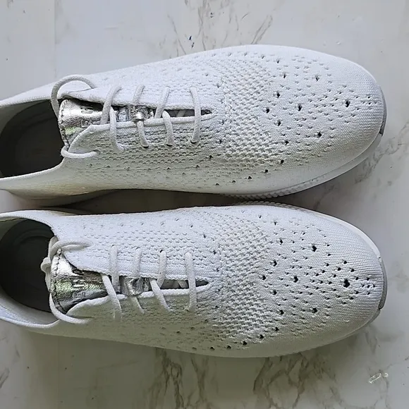 NWOT The Box Cole Haan 2.Zerogrand Women’s Stitchlite Wingtip Oxford Shoes.