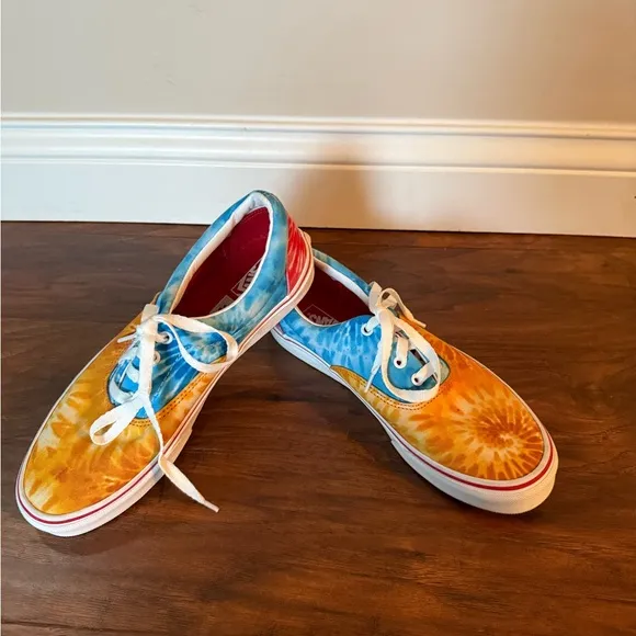 NWOT Vans Era Vibrant Tie-Dye Sneakers-Boys size 7, Women’s size 8