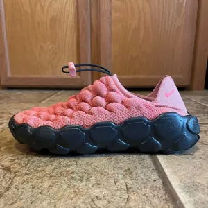 NWOT women’s Nike Flyknit Haven shoes sz 6.5