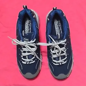 NWOT Women’s Skechers D'Lites blue shoes size 9
