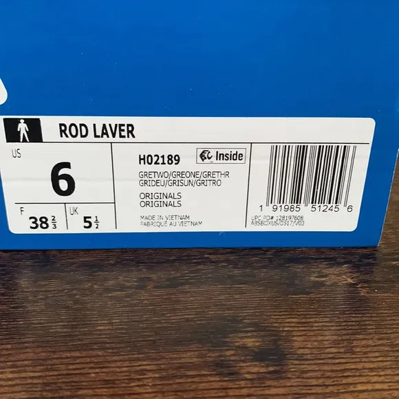 NWT Adidas Men’s Rod Laver Shoes