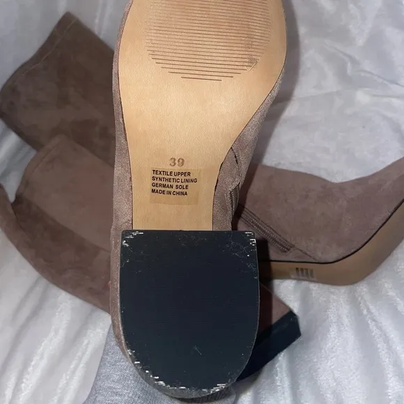 NWT Anthropologie SILENT D ROSEMARY Boot in Taupe