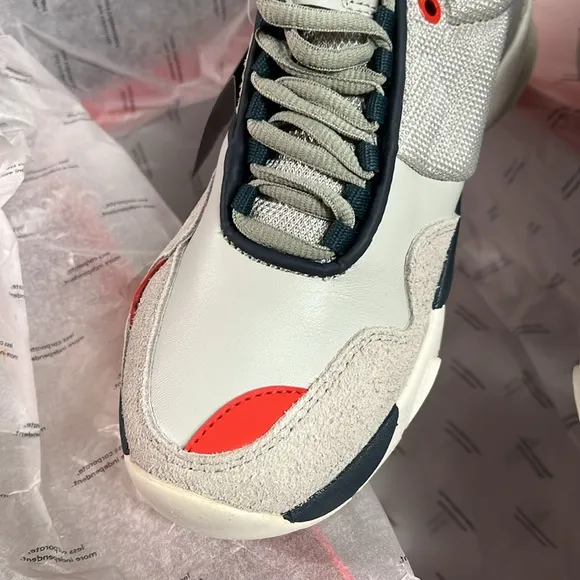 NWT Clearweather Aries RedF Shoes