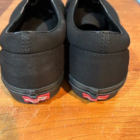 NWT men’s Vans Era black on black skate shoes Sneakers size 11