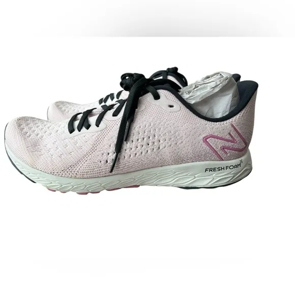 NWT New Balance Women’s Fresh Foam X Tempo V2 Lace Up Running Shoes size 12 wide
