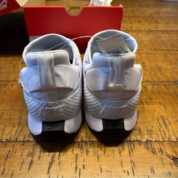 NWT NIKE Go FlyEase Easy‎ On/Off Shoes White/Black