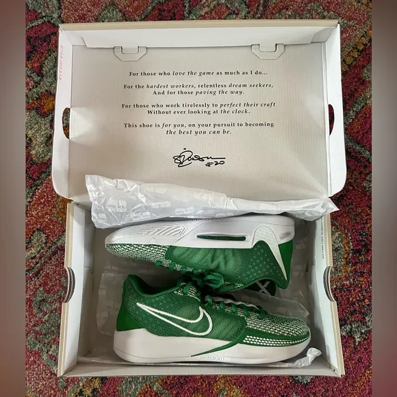 NWT Nike | Women's Apple Green Sabrina 1 laceup basketball shoes great tread 6.5