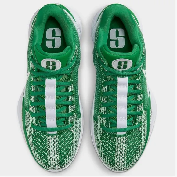 NWT Nike | Women's Apple Green Sabrina 1 laceup basketball shoes great tread 6.5