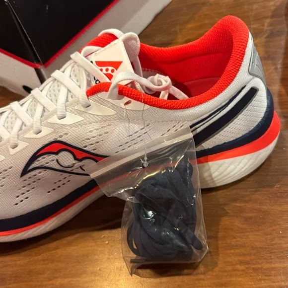 NWT Saucony Endorphin Speed 3 Boston Mens 13 White Navy Red Lace Up NIB NEW!
