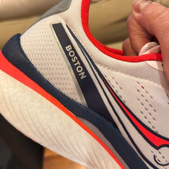 NWT Saucony Endorphin Speed 3 Boston Mens 13 White Navy Red Lace Up NIB NEW!