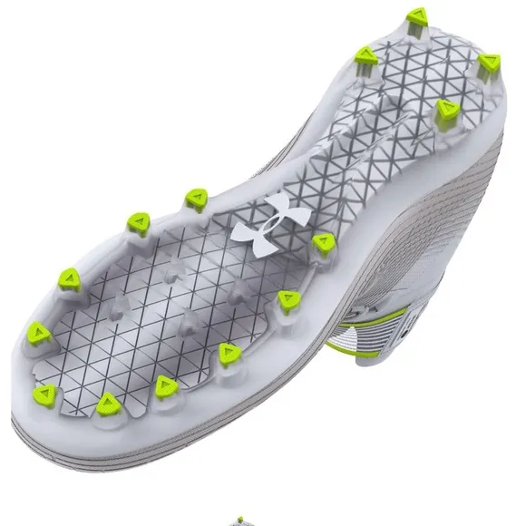 NWT Under Armour Men's Highlight MCFootball Cleats size 11