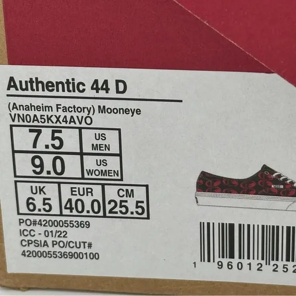 NWT Vans Classic Authentic 44 D Skate Shoes Anaheim Edition Mooneye Red Unisex