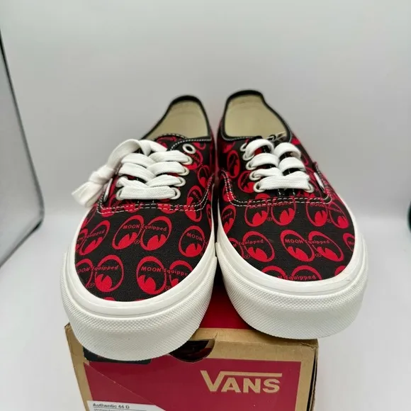 NWT Vans Classic Authentic 44 D Skate Shoes Anaheim Edition Mooneye Red Unisex