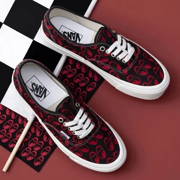NWT Vans Classic Authentic 44 D Skate Shoes Anaheim Edition Mooneye Red Unisex