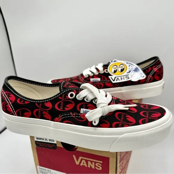 NWT Vans Classic Authentic 44 D Skate Shoes Anaheim Edition Mooneye Red Unisex