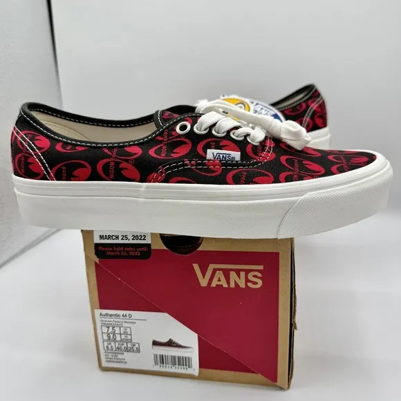 NWT Vans Classic Authentic 44 D Skate Shoes Anaheim Edition Mooneye Red Unisex