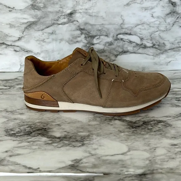 OluKai | men’s size 10.5 Huaka'i Li Nubuck leather lace up sneakers tennis shoes