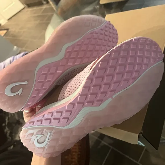 OluKai Wailuku Women’s Athletic Shoes
