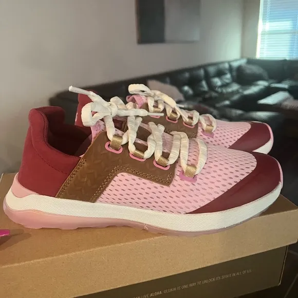 OluKai Wailuku Women’s Athletic Shoes