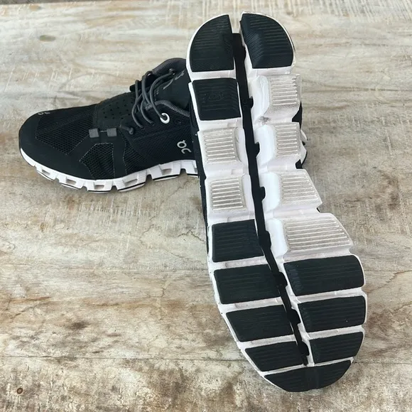 On Cloud 2 Running Shoes {Black} 8
